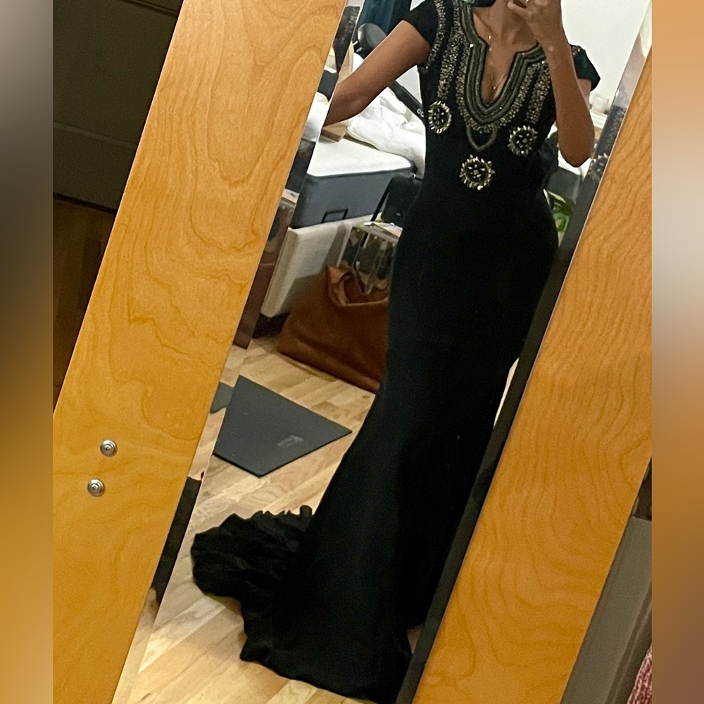 Stunning formal mermaid dress. Fits like a dream!